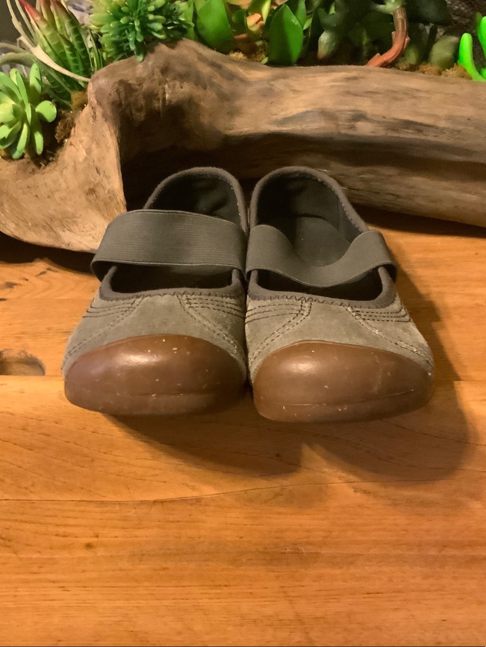 Keen Olive Green Canvas Mary Jane Shoes with Brown Toe - Picture 5 of 6